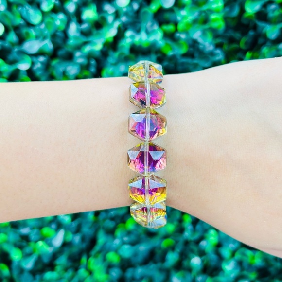 foamorie Jewelry - Rainbow elegant crystal beaded bracelet / perfect for any occasion